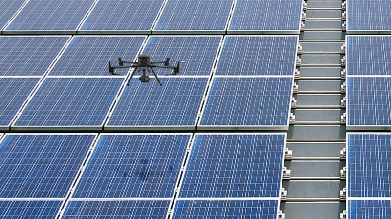 FUN88乐天以无人机搭配IR Sensor热显像技术进行全方面模块健检，有效降低人力成本并提升发电量