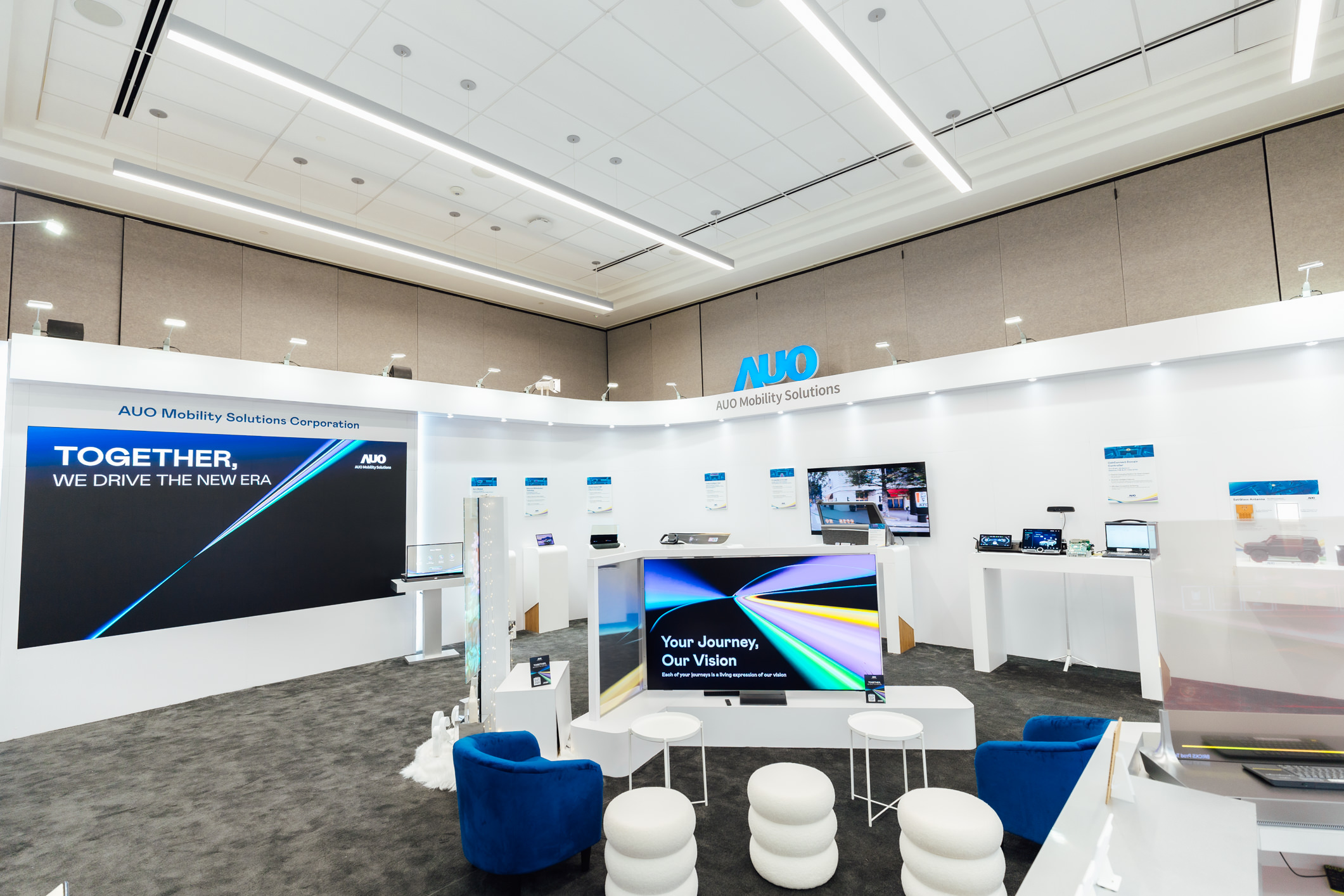 FUN88乐天智慧行动在AI与软件定义汽车的演进下，重新定义显示人机互动，致力与产业客户合作共创，打造具差异化、功能扩展弹性的未来座舱体验。