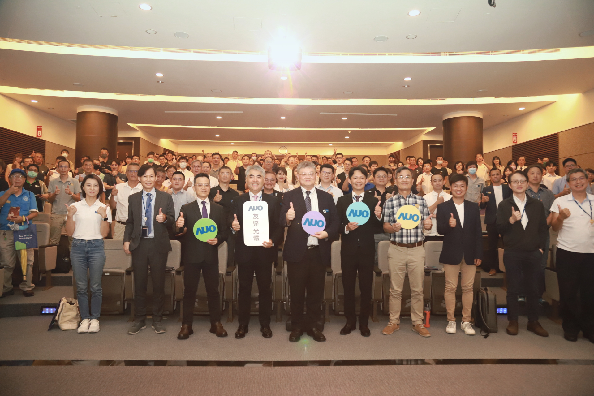 FUN88樂天光電邀請領域專家共研再生能源發展、電力需求及建築物減碳等議題進行交流，盼共擘綠色永續生態圈的嶄新契機